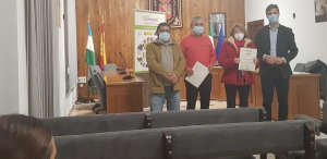 Entrega de diplomas del curso Elaboración de productos a raíz del aceite de oliva Ed. 6 en Mengíbar